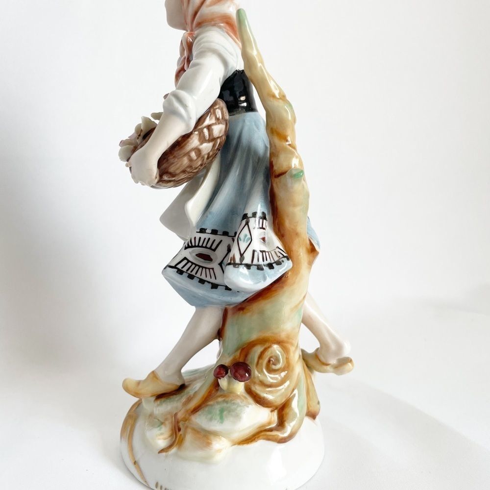 Vintage Andrea by Sadek #6054 Figurine 8” - Picture 5 of 8